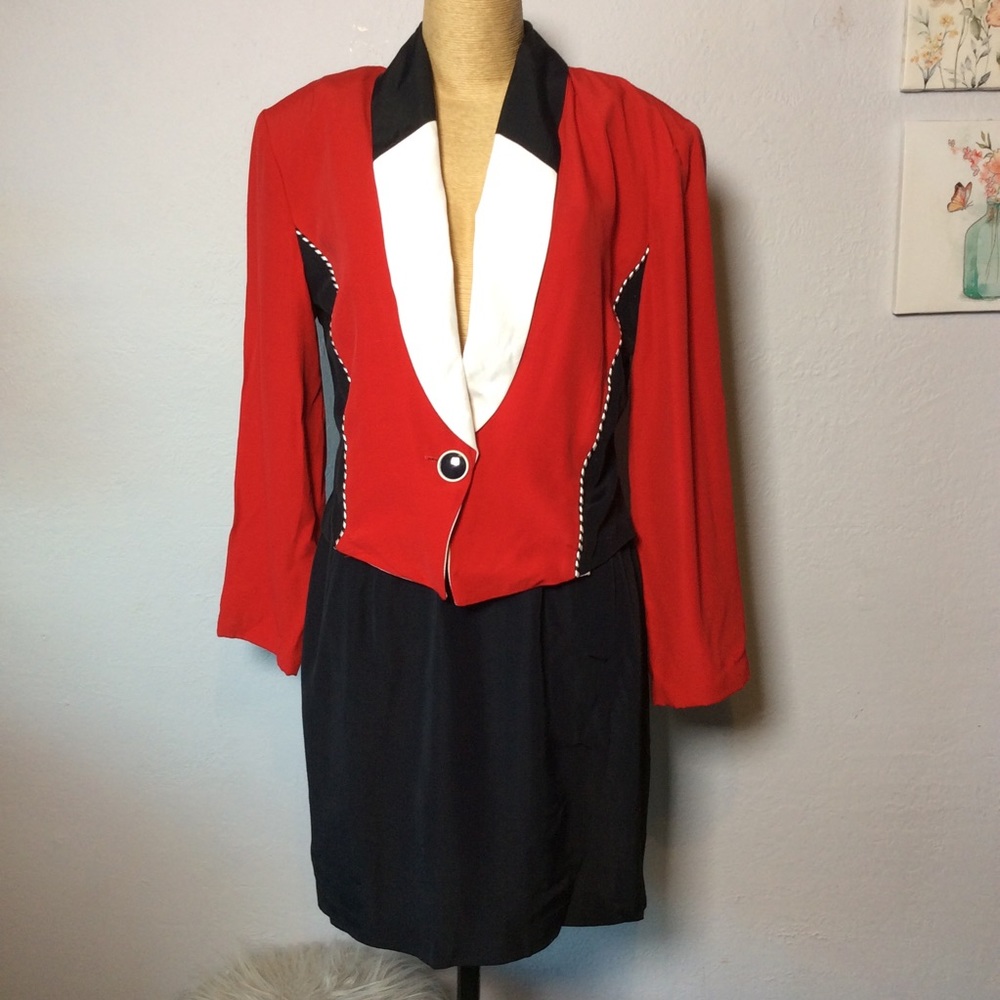 Leger Vintage Womens Red Black White Jacket Skirt Set Sz Jacket M, Skirt 7/8